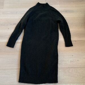 Universal thread women’s Elegant dark gray Knit Dress sz medium midi